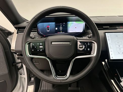 Used 2025 Land Rover Range Rover Sport image 13