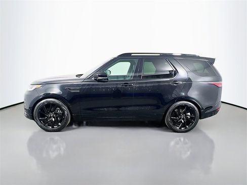 Used 2025 Land Rover Discovery Dynamic SE image 8