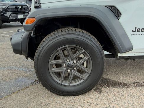 Used 2025 Jeep Wrangler Unlimited Sport AWD/4WD image 29