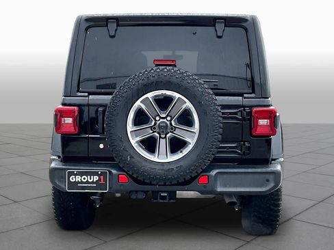 Used 2020 Jeep Wrangler Unlimited Sahara AWD/4WD image 5