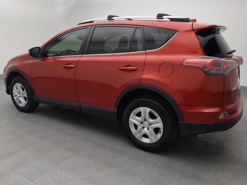 Used 2017 Toyota RAV4 LE FWD image 3