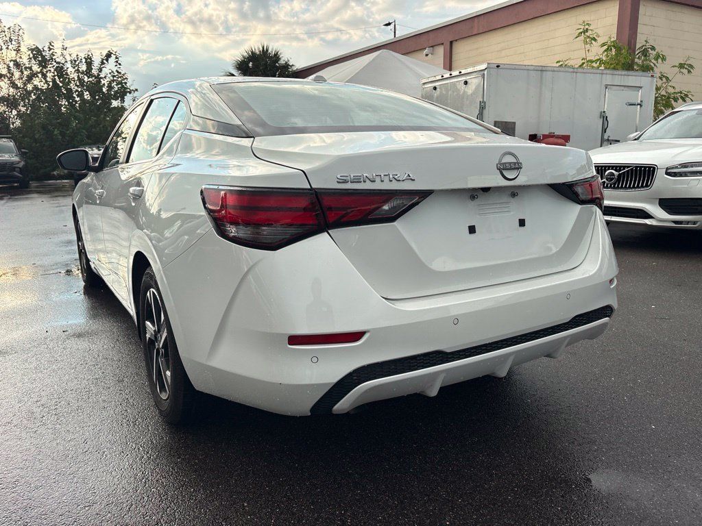 Used 2025 Nissan Sentra SV FWD image 5