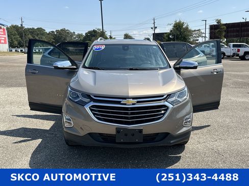 Used 2018 Chevrolet Equinox Premier image 36