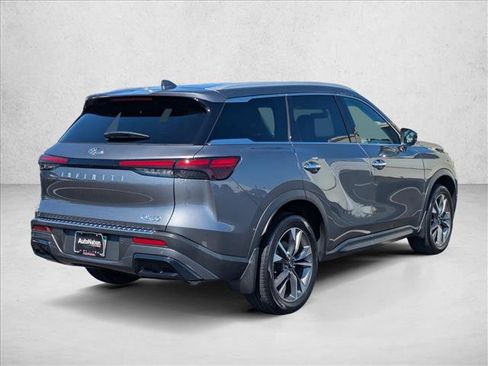 Used 2025 INFINITI QX60 Luxe w/ Vision Package FWD image 7
