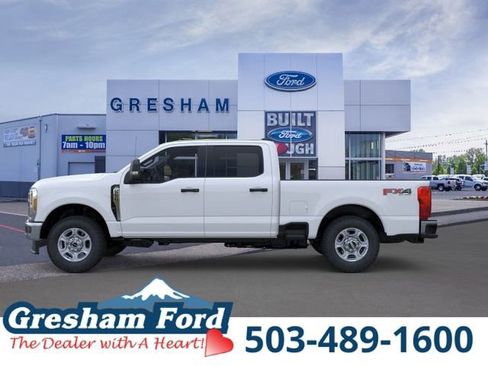 New 2026 Ford F250 XLT w/ FX4 Off-Road Package AWD/4WD image 3