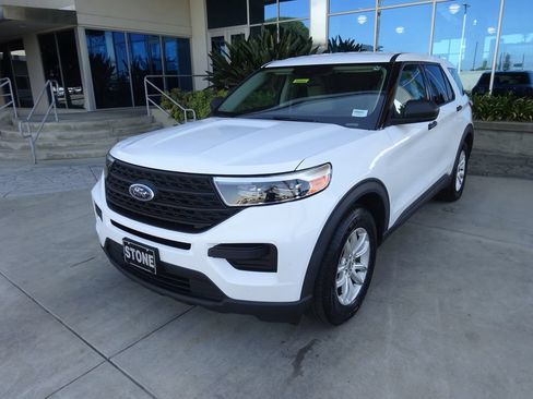 Used 2021 Ford Explorer 2WD image 3