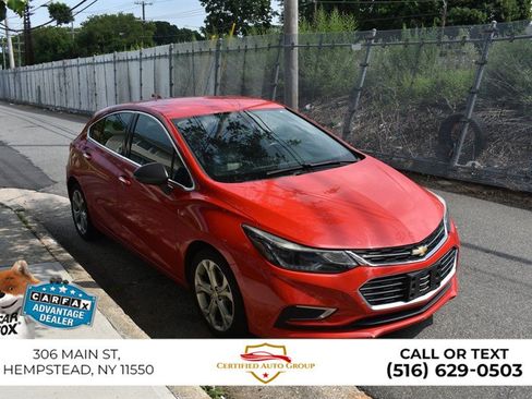 Used 2018 Chevrolet Cruze Premier FWD image 4