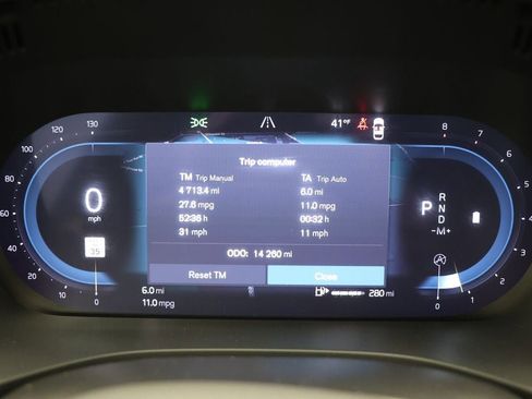 Used 2025 Volvo XC60 B5 Core image 21