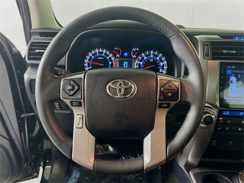 Used 2018 Toyota 4Runner Limited image 15