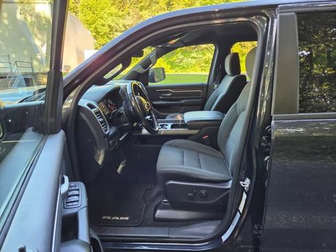 Used 2019 RAM 1500 Big Horn RWD image 17