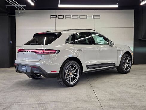 Certified 2026 Porsche Macan AWD/4WD image 6