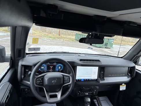 New 2025 Ford Bronco Badlands AWD/4WD image 14