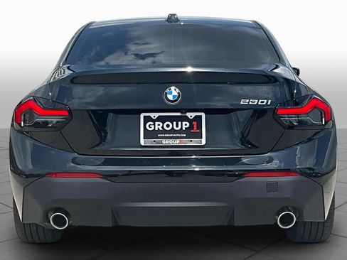 Used 2025 BMW 230i Coupe w/ Convenience Package RWD image 4
