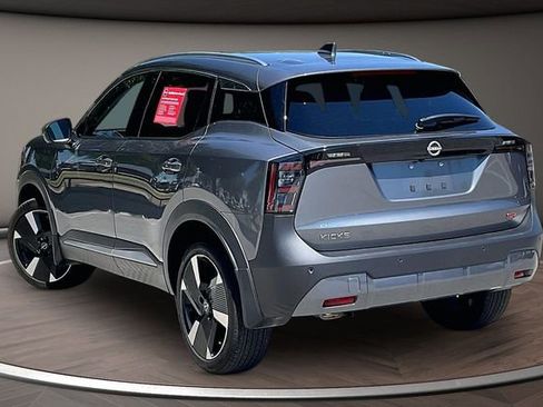 Certified 2025 Nissan Kicks SR FWD image 11