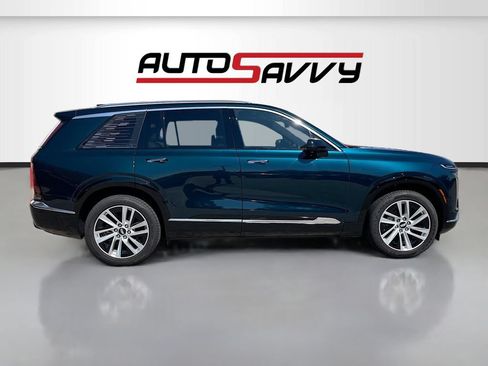 Used 2026 Cadillac Vistiq Luxury AWD/4WD image 8