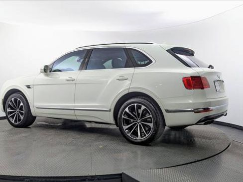 Used 2019 Bentley Bentayga AWD/4WD image 6