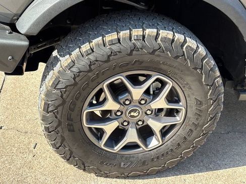 Used 2022 Ford Bronco Badlands AWD/4WD image 12