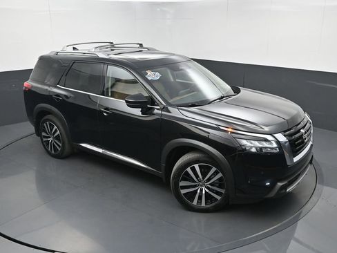 Used 2025 Nissan Pathfinder Platinum w/ Cargo Package FWD image 37