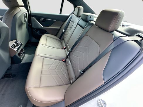 New 2026 BMW 530i 530i w/ Premium Package image 20