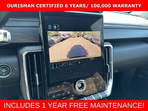 Certified 2025 GMC Acadia Elevation AWD/4WD image 24