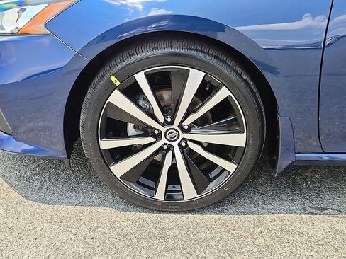 Used 2022 Nissan Altima 2.5 SR FWD image 10