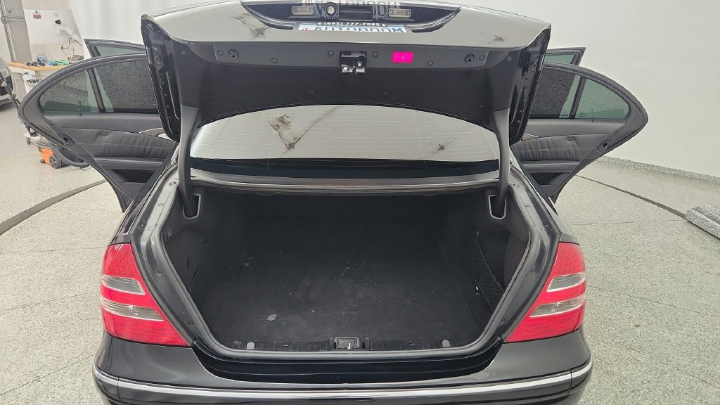 Used 2005 Mercedes-Benz E 55 AMG Sedan image 58