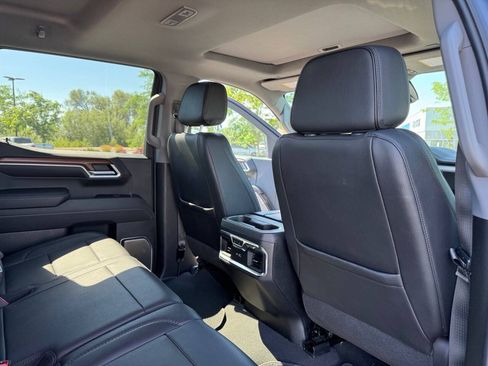 Used 2023 GMC Sierra 1500 Denali w/ Technology Package AWD/4WD image 15