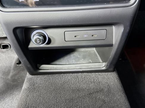 Used 2025 Porsche Cayenne GTS image 28