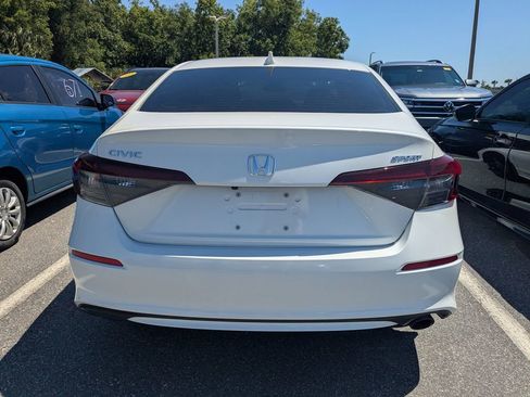 Used 2025 Honda Civic Sport image 4
