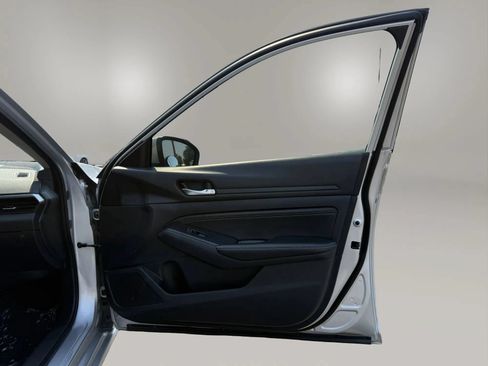 Used 2020 Nissan Altima 2.5 S FWD image 36