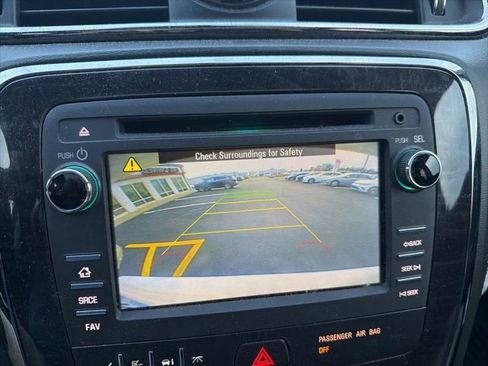 Used 2017 Buick Enclave Leather image 18