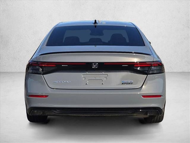 Used 2024 Honda Accord Sport image 6