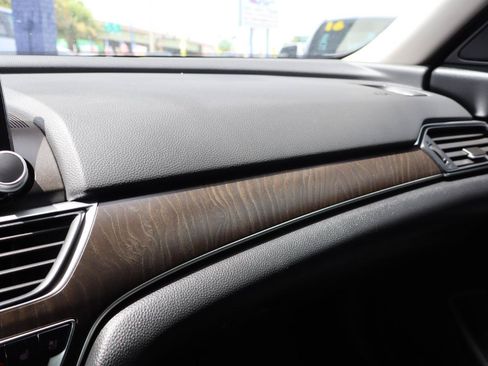 Used 2021 Honda Accord Touring image 25