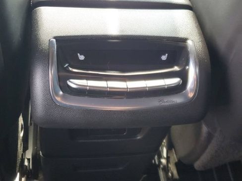 Used 2021 Cadillac XT6 Premium Luxury FWD image 13