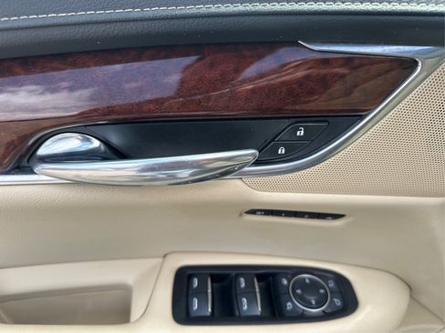 Used 2017 Cadillac XT5 Luxury AWD/4WD image 11