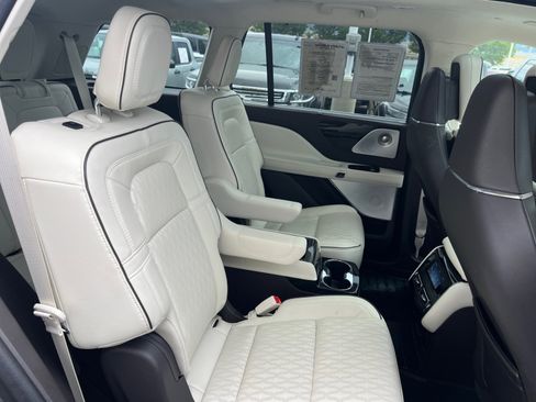 Used 2023 Lincoln Aviator Black Label w/ Dynamic Handling Package AWD/4WD image 30