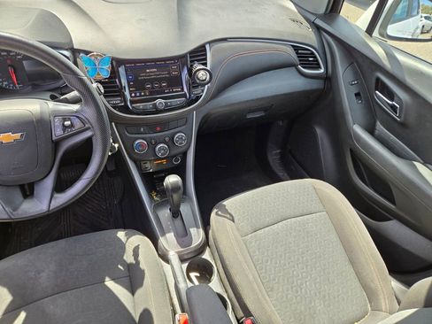 Used 2020 Chevrolet Trax LS w/ Tint and Cruise Package AWD/4WD image 8