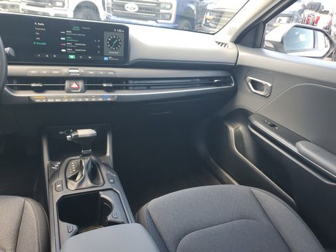 Used 2025 Kia K4 FWD image 15
