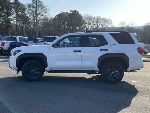 Used 2025 Toyota 4Runner SR5 image 7