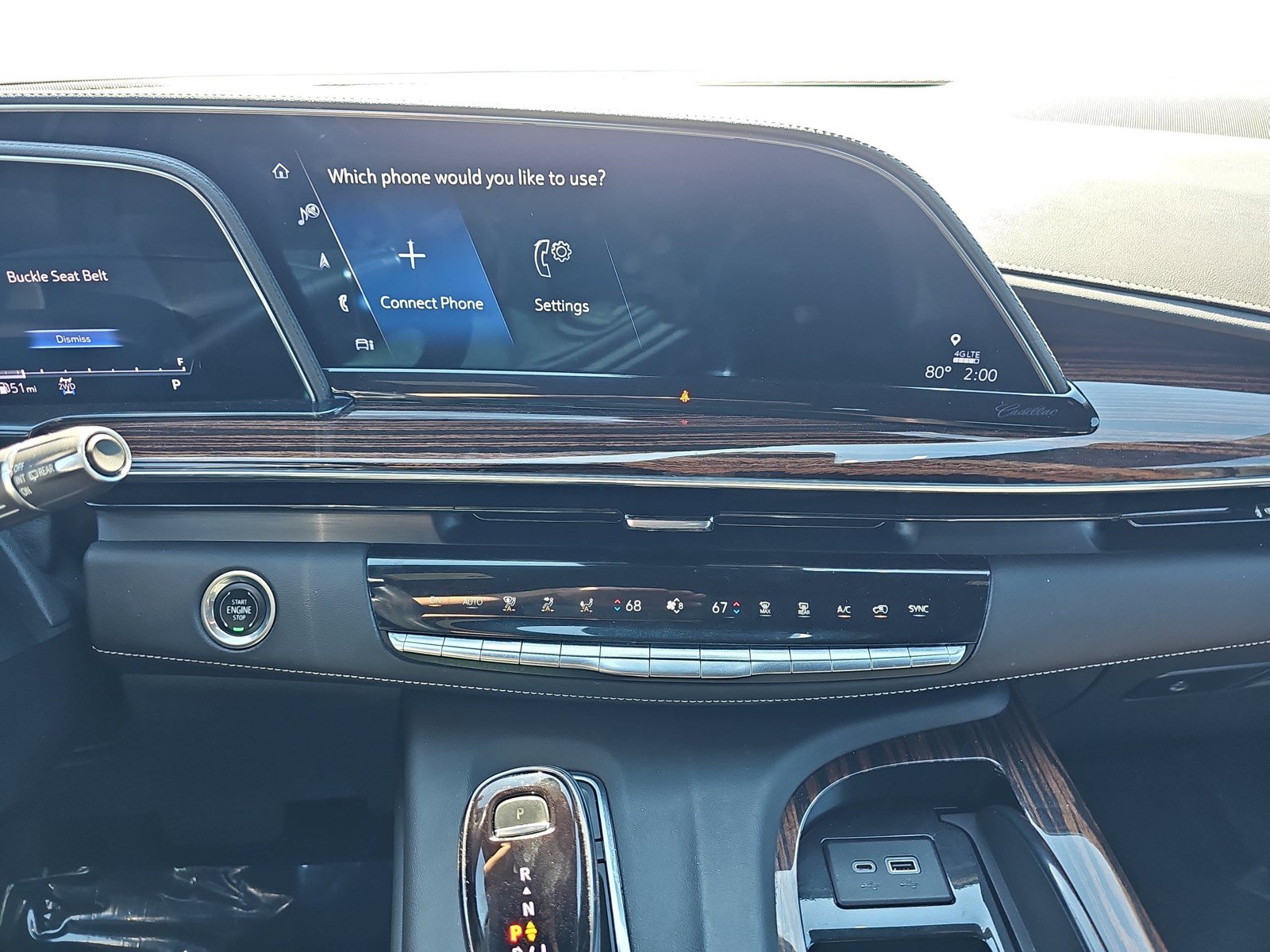 Used 2022 Cadillac Escalade Premium Luxury AWD/4WD image 17
