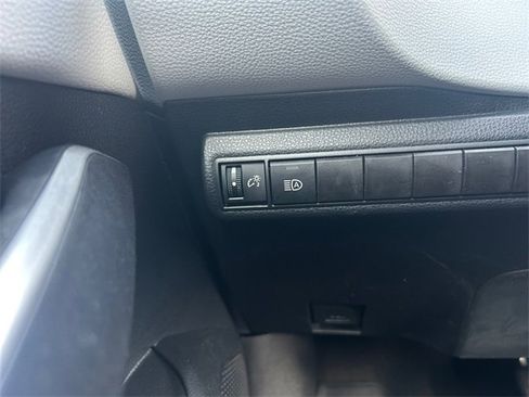 Used 2024 Toyota Corolla SE image 9