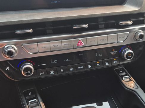 Certified 2024 Kia Telluride EX X-Line AWD/4WD image 29