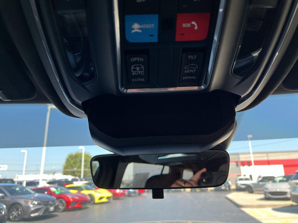 Used 2025 Jeep Grand Cherokee L Laredo RWD image 30