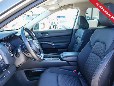 Used 2022 Nissan Pathfinder SV w/ SV Black Package FWD image 13