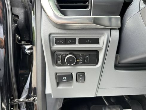 Used 2022 Ford F150 Lariat w/ Equipment Group 502A High AWD/4WD image 21