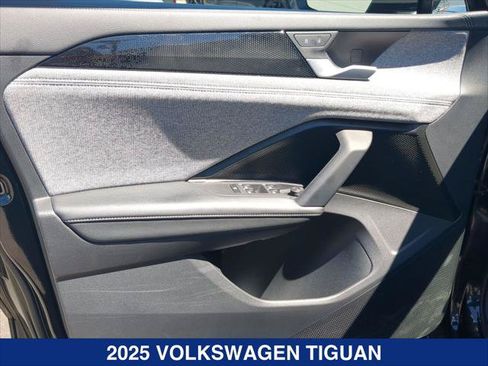 Certified 2025 Volkswagen Tiguan S FWD image 10