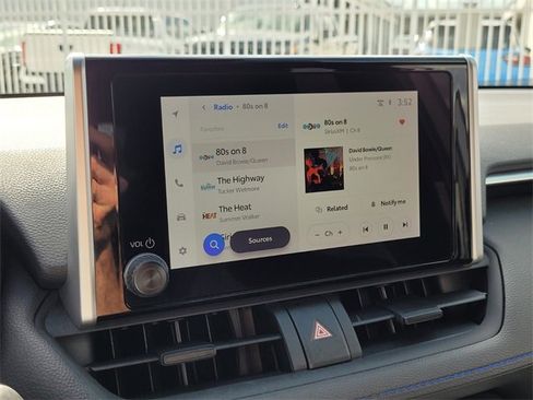 Used 2024 Toyota RAV4 SE image 24