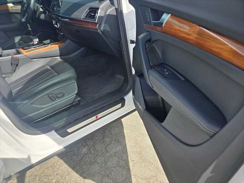 Used 2023 Audi Q5 2.0T Premium Plus w/ Premium Plus Package image 10