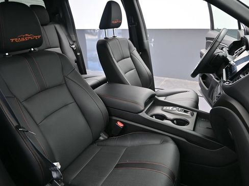 Certified 2025 Honda Ridgeline TrailSport image 31