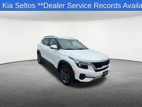 Used 2023 Kia Seltos S AWD/4WD image 2